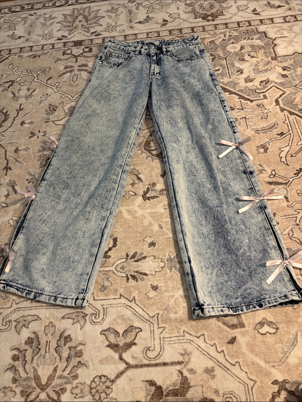 Light Blue Wide-Leg Jeans with Side Ribbon Detail size 26